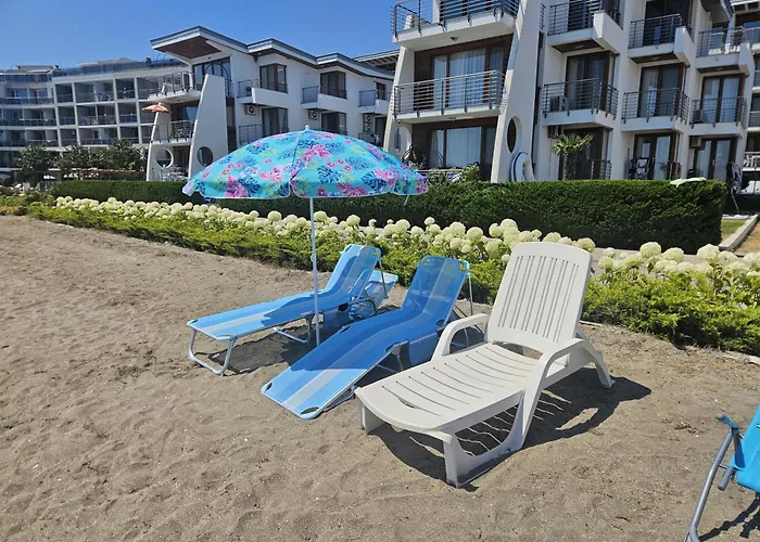 двустаен 公寓 *